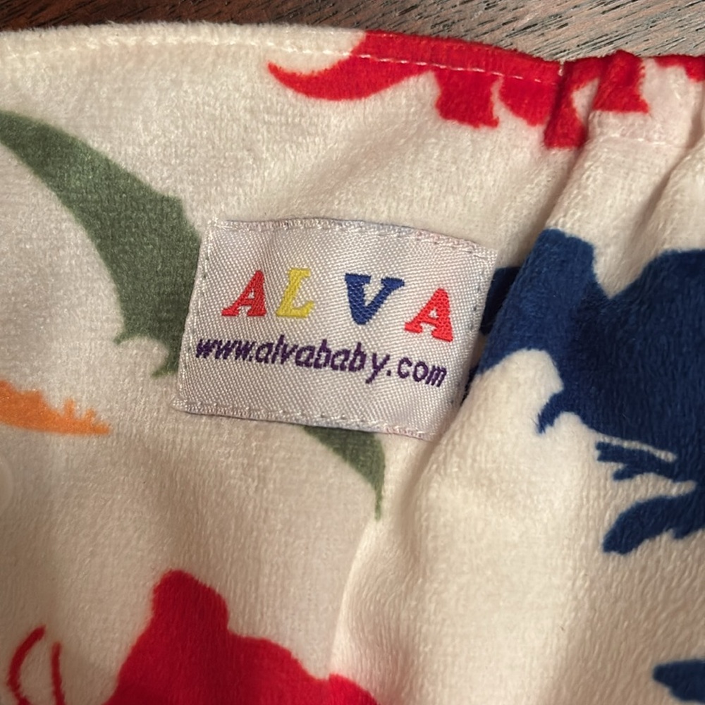Alva Baby one-size reusable cloth pocket‎ diaper with a dinosaur print - Picture 4 of 4